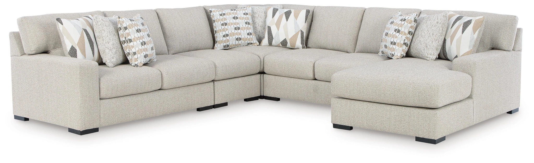 Laurelgrove Sectional with Chaise