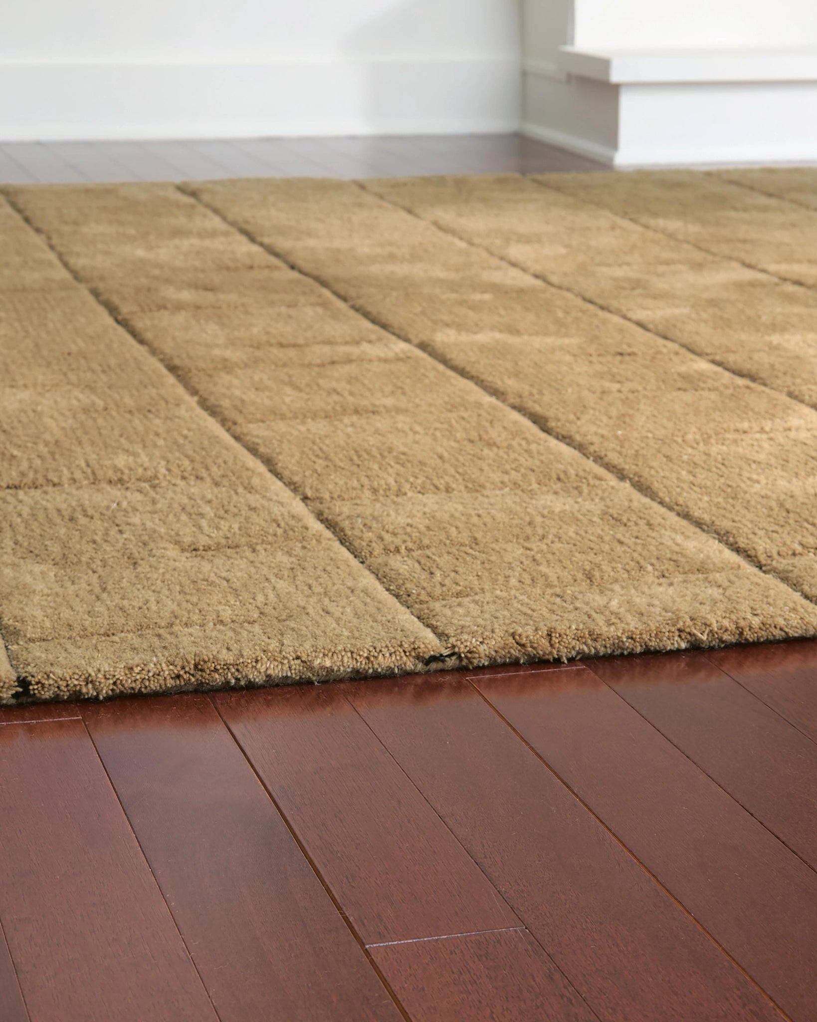 Luzmont Rug