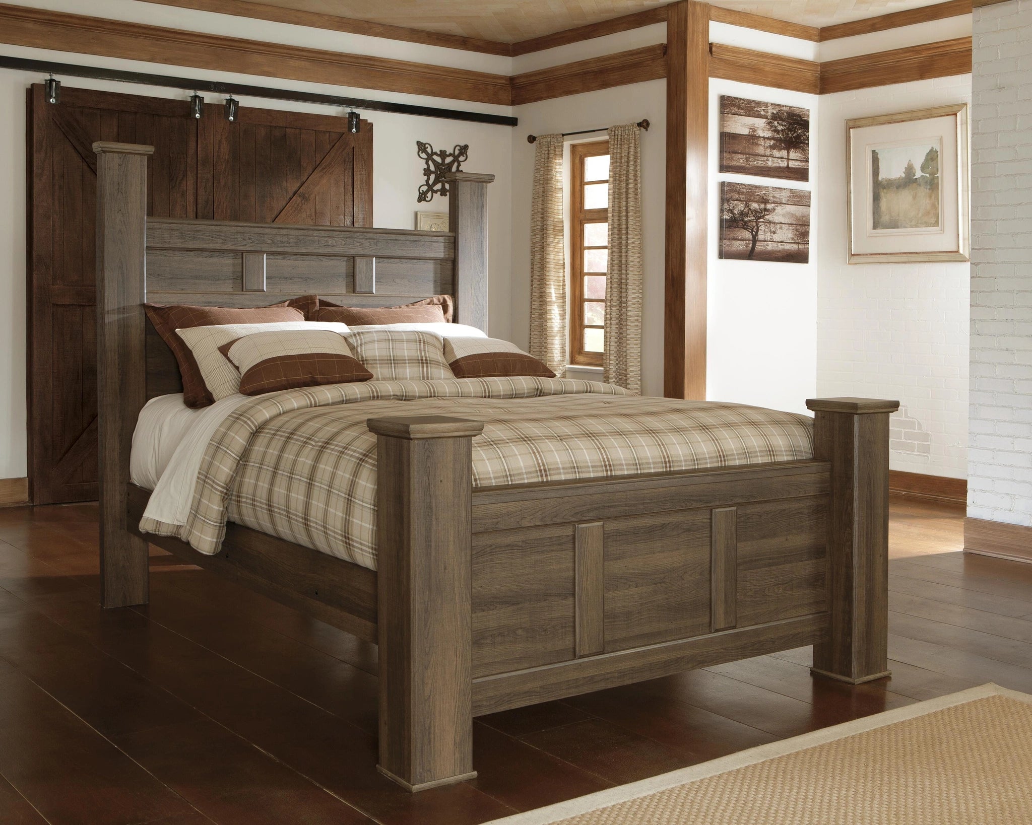 Juararo Bedroom Set