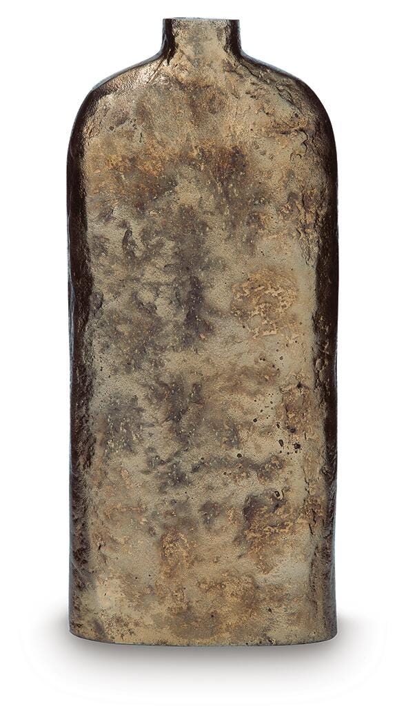 Wallmond Vase