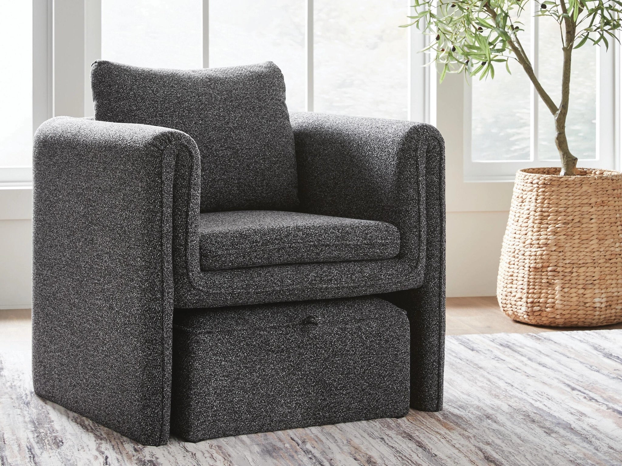 Vreni Accent Chair