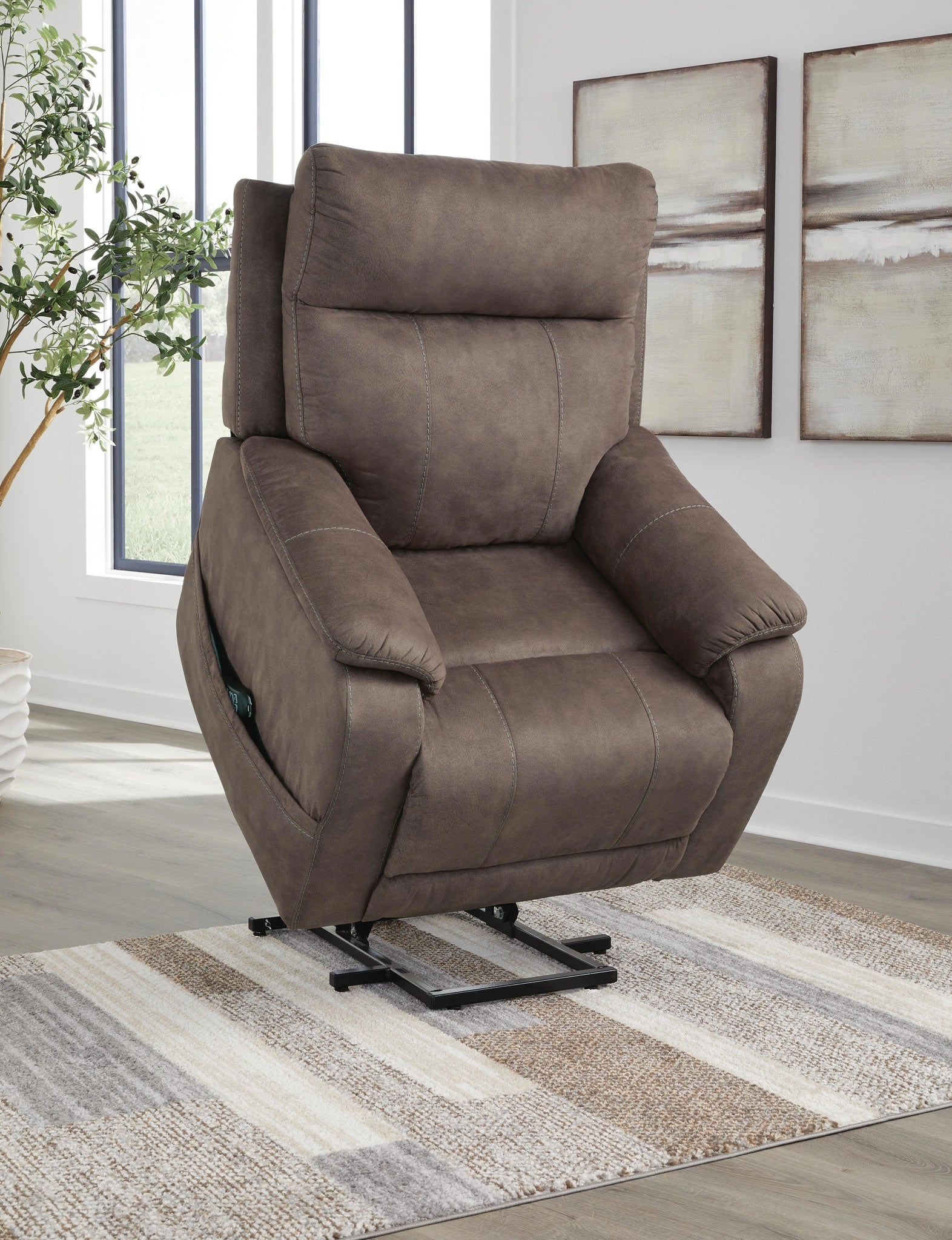 Crestmeade Power Lift Recliner