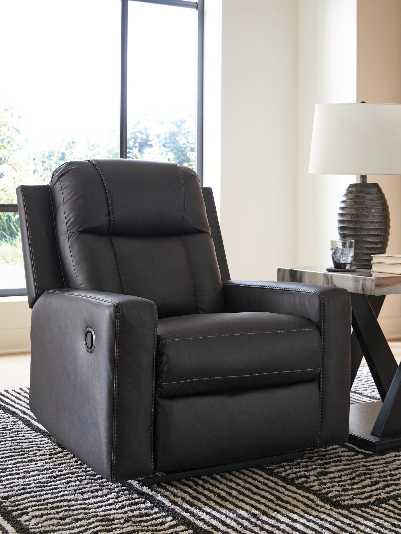 Mackmenville Recliner