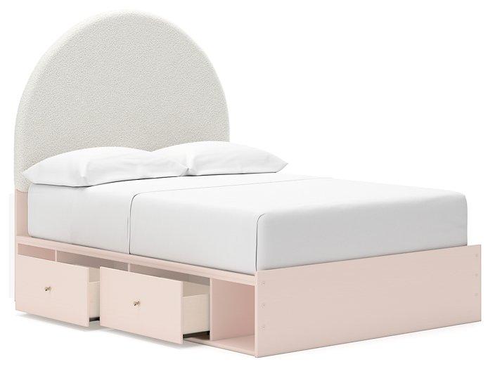 Wistenpine Upholstered Bed with Storage