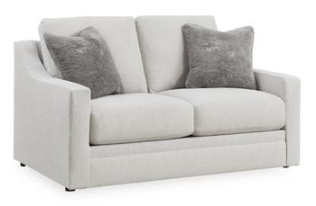 Maitelynn Loveseat