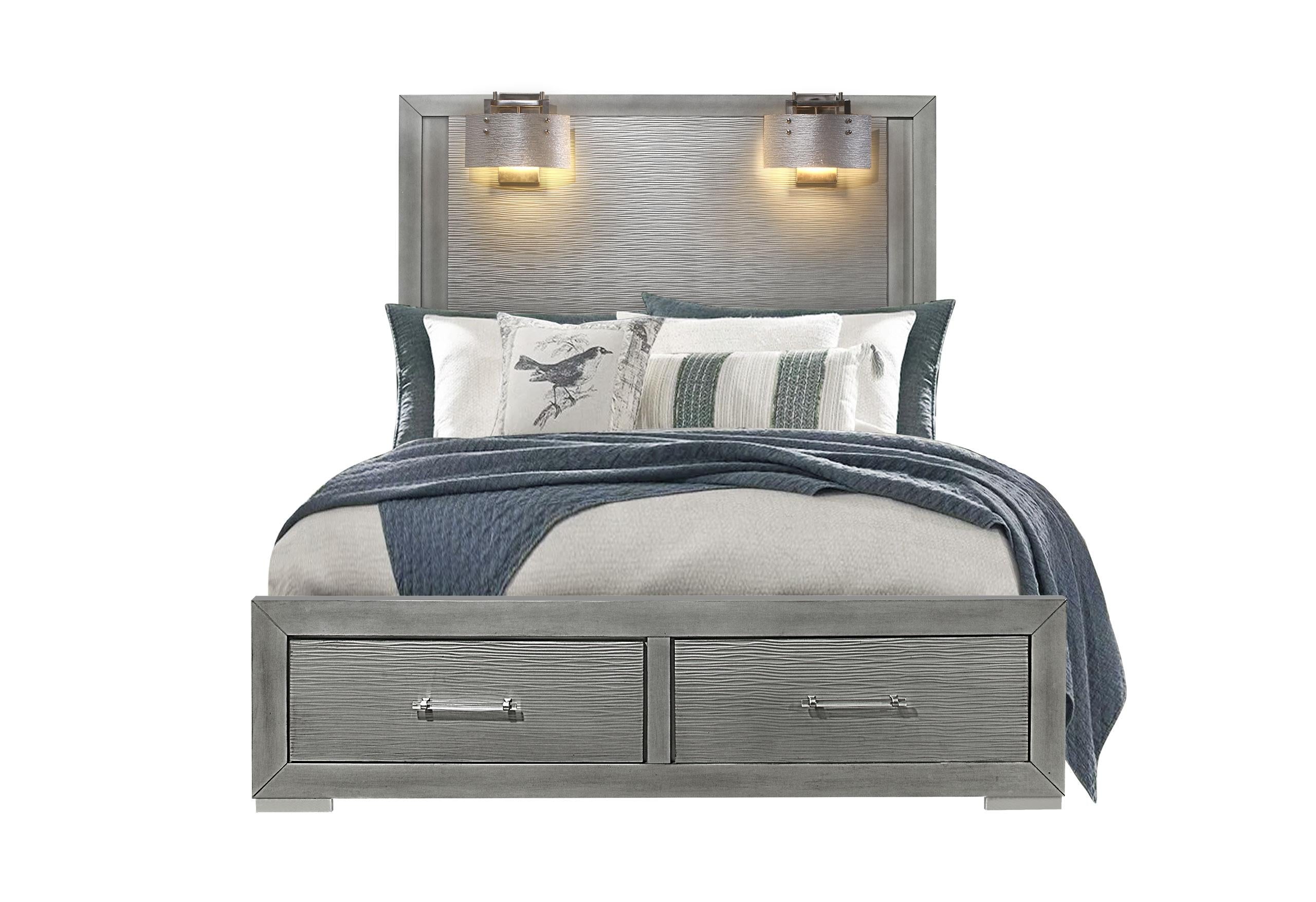 TIFFANY SILVER QUEEN BED WITH LAMPS