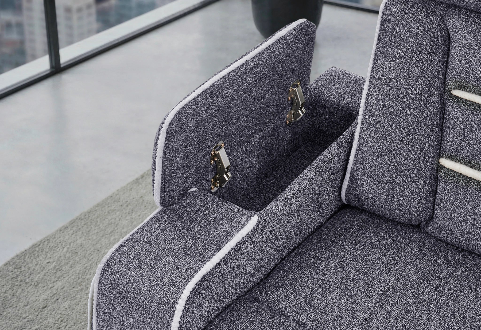 U1895 Grey P2 Recliner with IS and LED