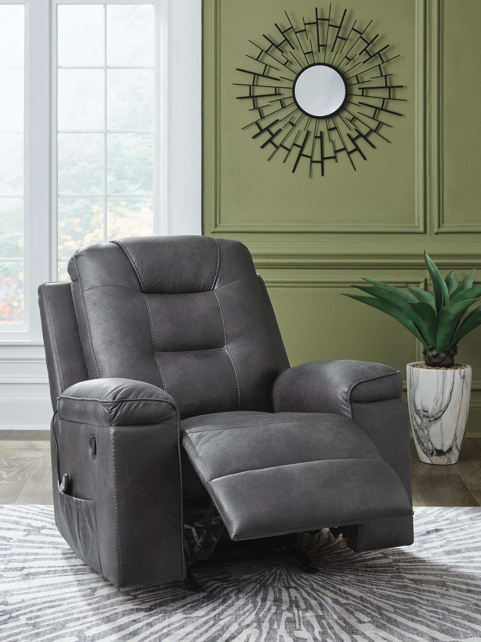 Stockworth Recliner