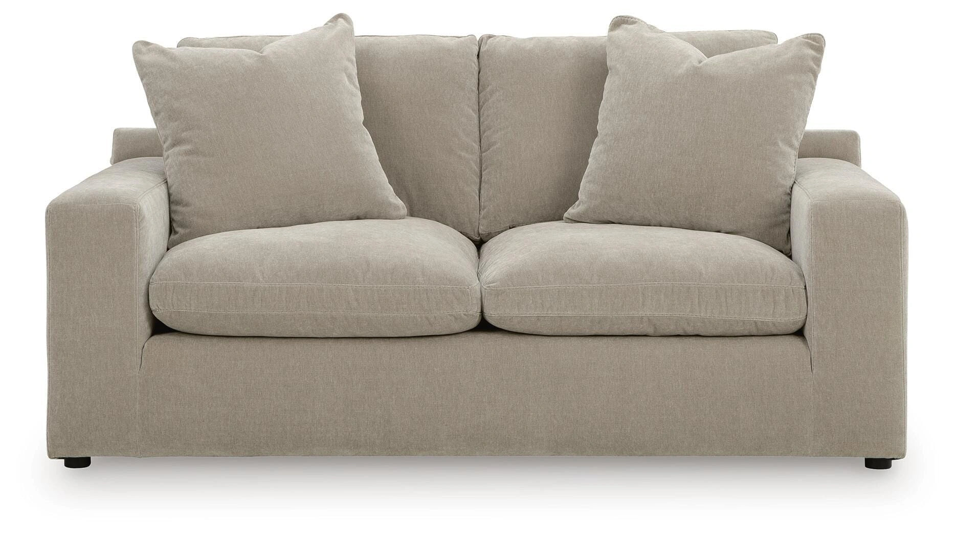 Maxton Heights Loveseat
