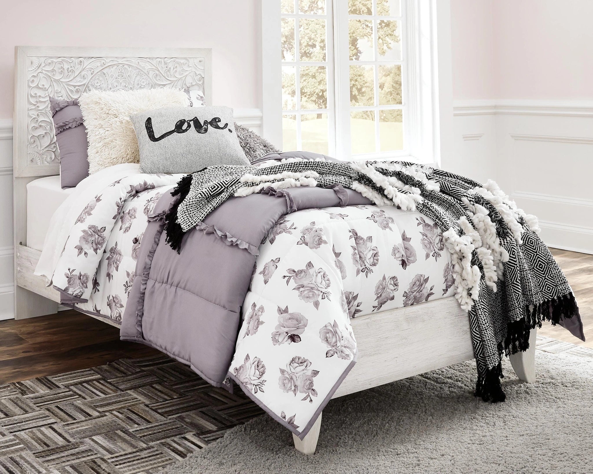 Paxberry Bedroom Set